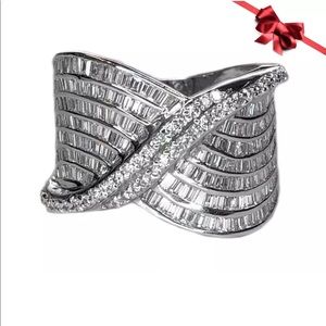 18K White Gold Diamond & Baguette Ring 3.00 Carats